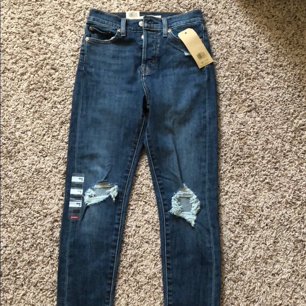 Levi’s wedgie skinny jeans